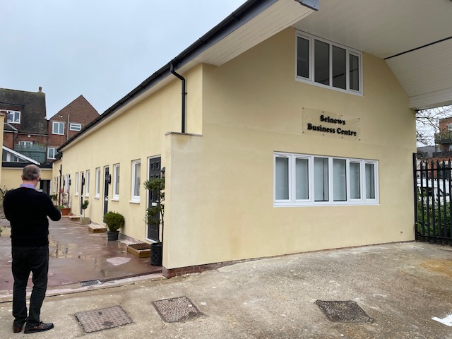 Office in Farnborough - photo 3